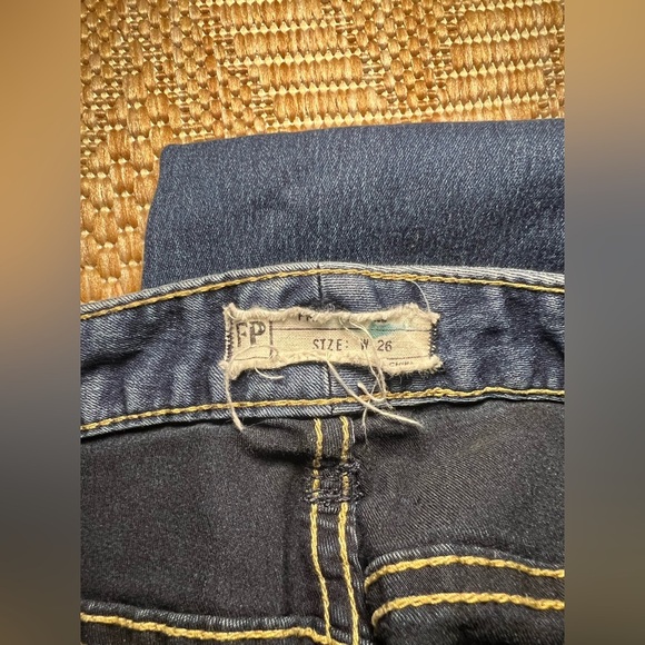 Free People Women's Dark Wash Skinny Denim Jeans,Cropped,Size 26 - Picture 8 of 9